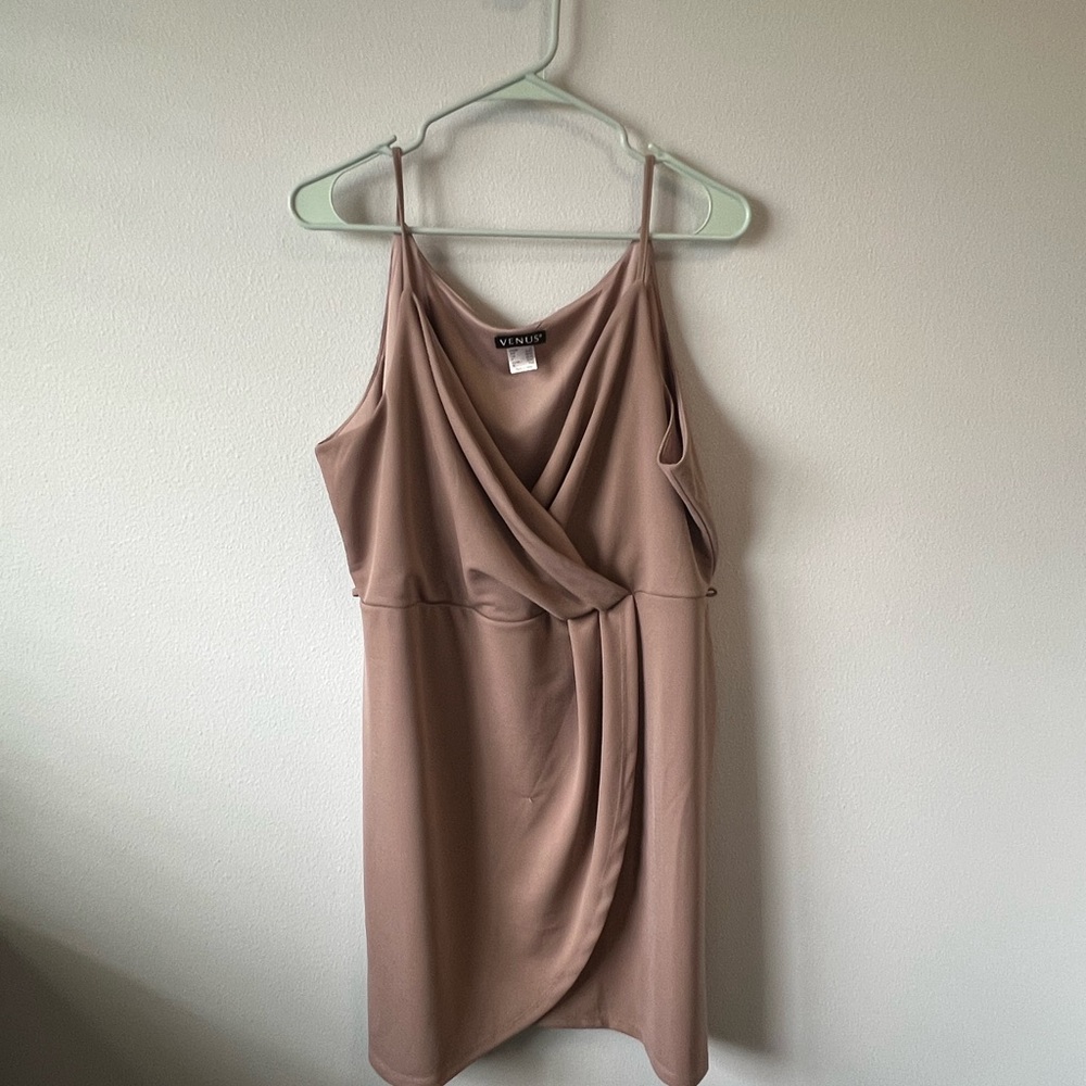 VENUS Beige Draped Dress Sleeveless - 1X - EUC